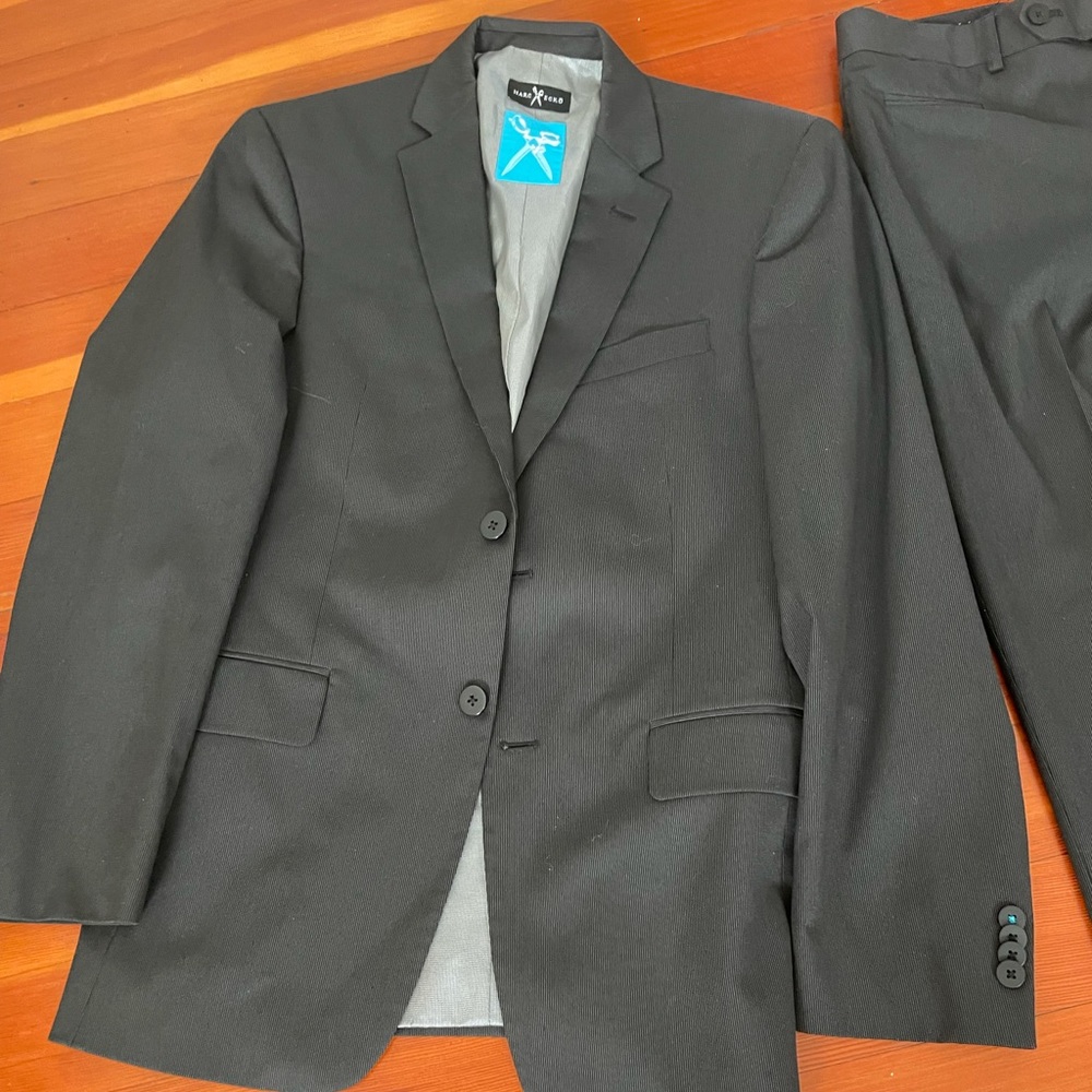 2 pieces Wore twice suits top is 36 regular pant is 30x30